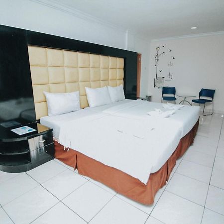 Hotel New Lilik Magelang Esterno foto
